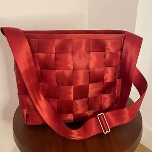 Harvey’s Scarlet Red Seatbelt messenger bag/ purse